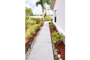 10614 Lake Shore Drive, Wellington, FL 33414 - MLS#B26016478