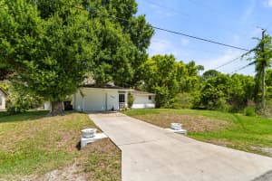 3017 Collings Drive, Port Saint Lucie, FL 34953 - MLS#B26016507