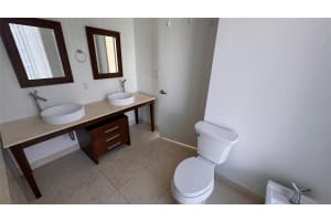 475 Brickell Avenue, Miami, FL 33131 - MLS#B26016568