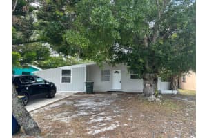115 Maple Avenue, Fort Pierce, FL 34982 - MLS#B26016646