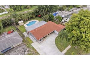 316 Riverdale Road, Palm Springs, FL 33461 - MLS#B26016733