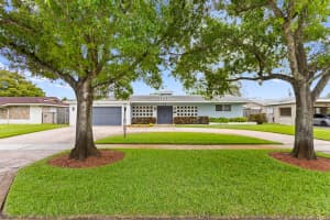 5281 4th Court, Plantation, FL 33317 - MLS#B26016780