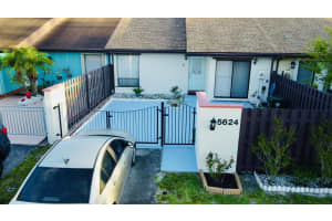 5624 Biscayne Drive, Greenacres, FL 33463 - MLS#B26016783