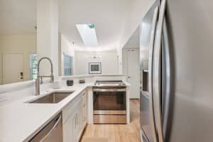 1050 Crystal Way, Delray Beach, FL 33444 - MLS#B26016814