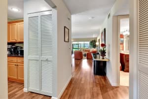 15 Stratford Drive, Boynton Beach, FL 33436 - MLS#B26016874