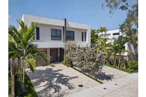 811 10th Terrace, Fort Lauderdale, FL 33315 - MLS#B26016890