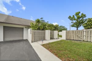 200 29th Avenue, Delray Beach, FL 33445 - MLS#B26016900