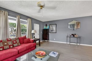 313 Durham Circle, Deerfield Beach, FL 33442 - MLS#B26016911