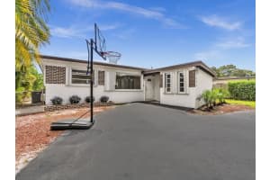 2003 42nd Avenue, Hollywood, FL 33021 - MLS#B26016952