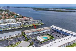 111 Shore Court, North Palm Beach, FL 33408 - MLS#B26016977