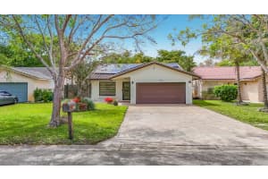 1820 93rd Terrace, Coral Springs, FL 33071 - MLS#B26016979