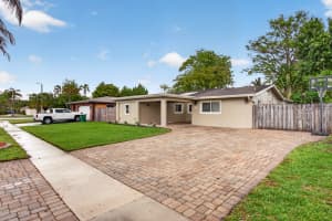 8122 73rd Avenue, Tamarac, FL 33321 - MLS#B26017011