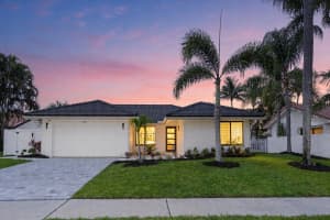 391 Country Club Boulevard, Boca Raton, FL 33487 - MLS#B26017074