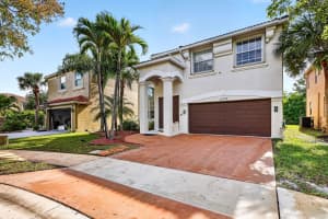 1572 Briar Oak Drive, Royal Palm Beach, FL 33411 - MLS#B26017076