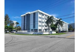 550 Bayshore Drive, Fort Lauderdale, FL 33304 - MLS#B26017121