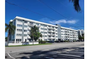 550 Bayshore Drive, Fort Lauderdale, FL 33304 - MLS#B26017121