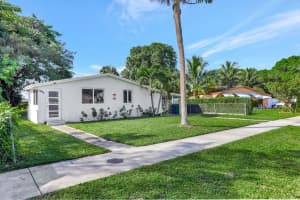 3440 8th Court, Fort Lauderdale, FL 33311 - MLS#B26017136