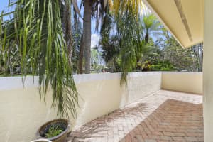 12378 Sawgrass Court, Wellington, FL 33414 - MLS#B26017173