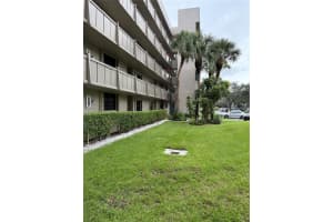 900 Colony Point Circle, Pembroke Pines, FL 33026 - MLS#B26017201