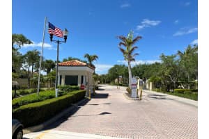 16 Harbour Isle Dr Drive, Fort Pierce, FL 34949 - MLS#B26017228