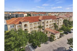 16 Harbour Isle Dr Drive, Fort Pierce, FL 34949 - MLS#B26017228