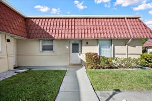 104 Amherst Lane, Lake Worth, FL 33467 - MLS#B26017235
