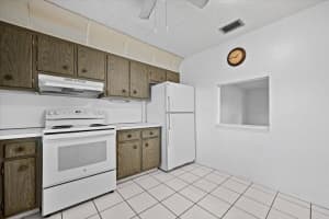 104 Amherst Lane, Lake Worth, FL 33467 - MLS#B26017235