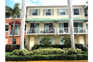 146 Moorings Drive, Lantana, FL 33462 - MLS#B26017258