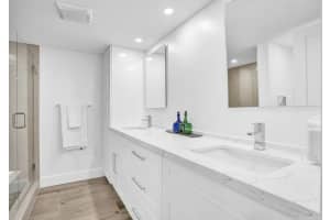 3080 47th Court, Fort Lauderdale, FL 33308 - MLS#B26017289