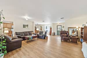 9831 Hyacinth Cir Circle, Palm Beach Gardens, FL 33410 - MLS#B26017292