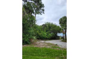 1109 Abingdon Avenue, Port Saint Lucie, FL 34953 - MLS#B26017311