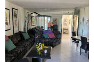 333 21 Avenue, Deerfield Beach, FL 33441 - MLS#B26017313