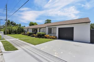 2301 Ridgeway Avenue, West Palm Beach, FL 33401 - MLS#B26017369