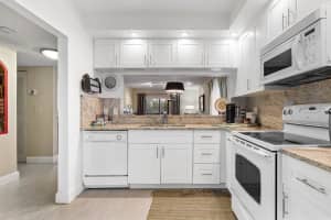 5200 Club Circle, Boca Raton, FL 33487 - MLS#B26017435