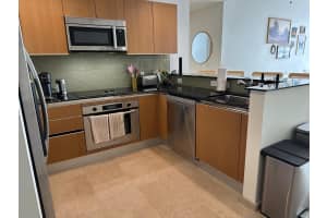 1060 Brickell Avenue, Miami, FL 33131 - MLS#B26017466