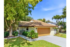 56 Baytree Circle, Boynton Beach, FL 33436 - MLS#B26017473