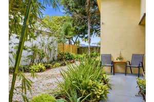 56 Baytree Circle, Boynton Beach, FL 33436 - MLS#B26017473