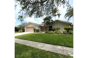 2585 31st Street, Boca Raton, FL 33434 - MLS#B26017517