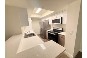 18335 68 Avenue, Hialeah, FL 33015 - MLS#B26017519