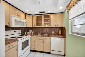 19 Suffolk A, Boca Raton, FL 33434, Boca Raton, FL 33434 - MLS#B26017523