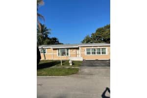 3911 32nd Avenue, Lauderdale Lakes, FL 33309 - MLS#B26017561