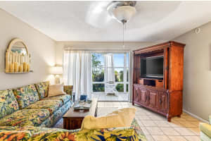 1901 Indian River Boulevard, Vero Beach, FL 32960 - MLS#B26017566