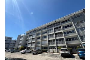 330 2nd Street, Hallandale Beach, FL 33009 - MLS#B26017606