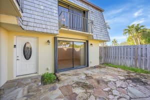 128 Lake Arbor Drive, Palm Springs, FL 33461 - MLS#B26017625