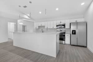 124 Eyerly Avenue, Port Saint Lucie, FL 34983 - MLS#B26017757