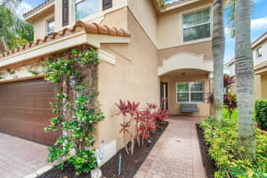8300 Calabria Lakes Drive, Boynton Beach, FL 33473 - MLS#B26017782