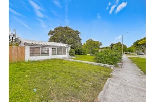 17590 19th Avenue, North Miami Beach, FL 33162 - MLS#B26017817