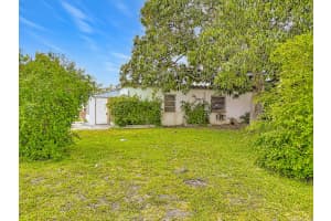 17590 19th Avenue, North Miami Beach, FL 33162 - MLS#B26017817