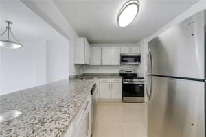 9001 77th Avenue, Miami, FL 33156 - MLS#B26017820