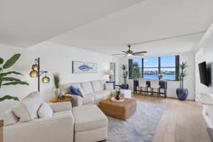 1648 Jupiter Cove Drive, Jupiter, FL 33469 - MLS#B26017821